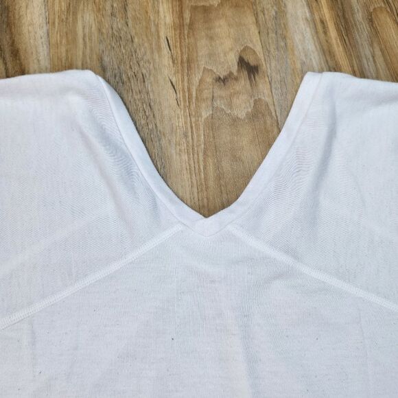 🐞Mountain Hardware White Vneck Hi-Low Short Sleeve Top Medium - Picture 4 of 11